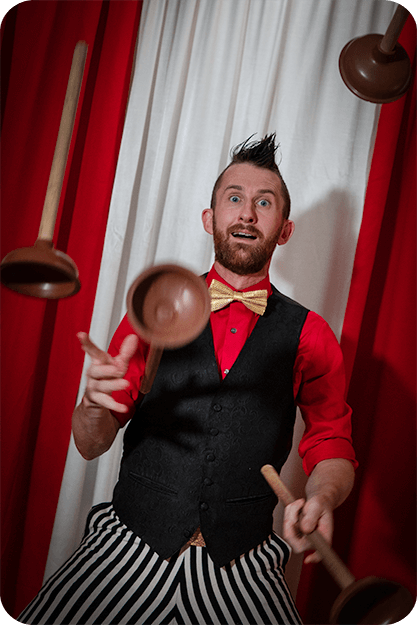 Bitsy Juggling Four Plungers